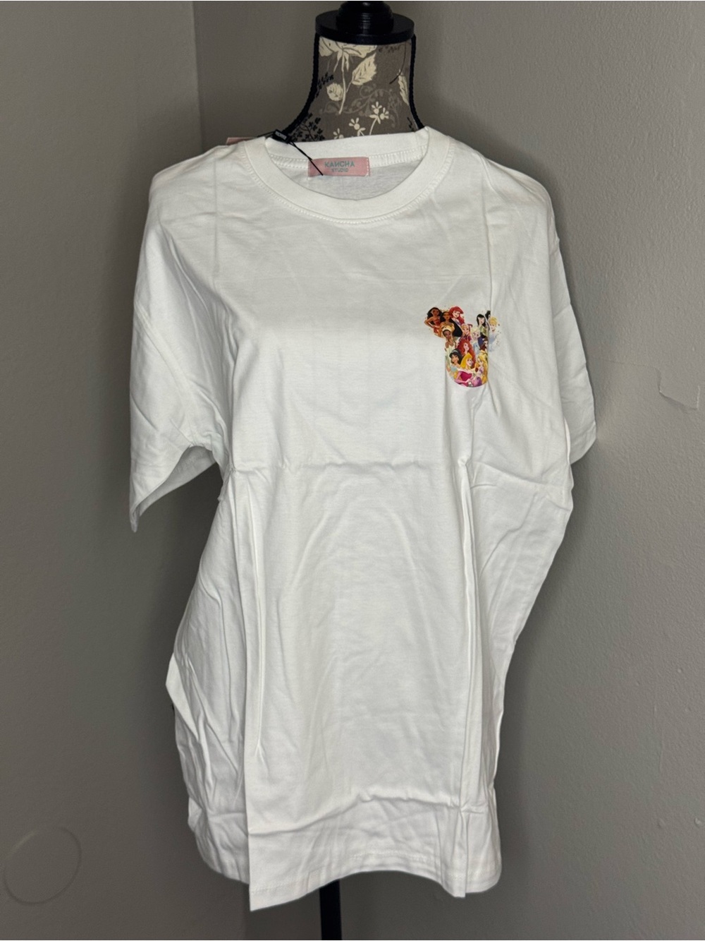 White Short Sleeve Tee, One Size (W 20” x L 28”)